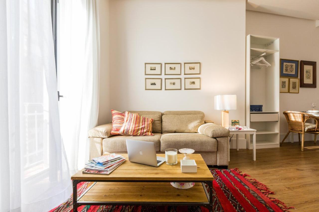 Sevilla Home Center Suites ภายนอก รูปภาพ
