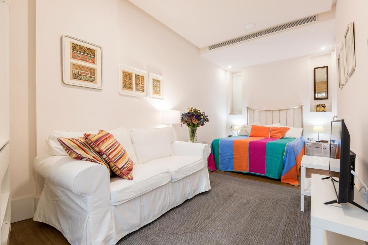 Sevilla Home Center Suites ภายนอก รูปภาพ