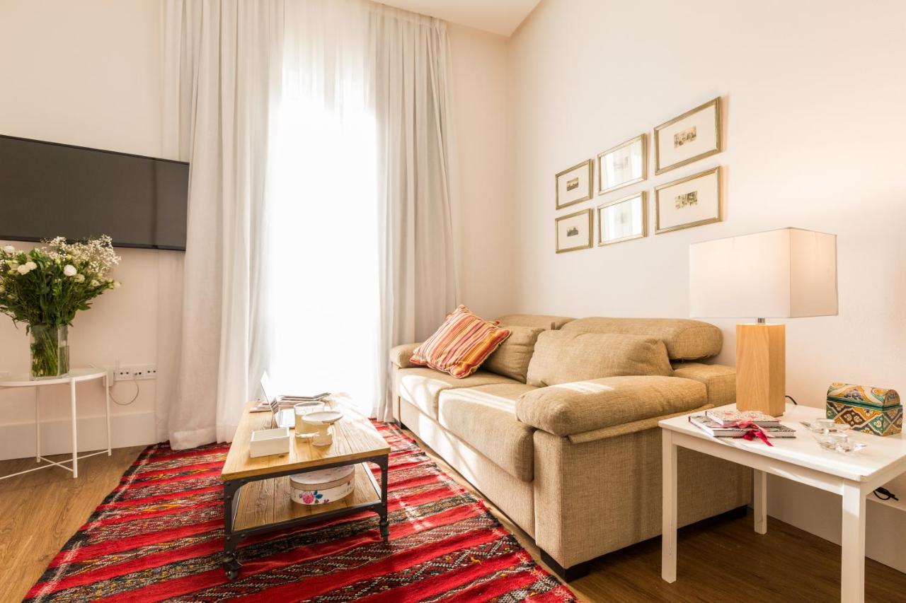 Sevilla Home Center Suites ภายนอก รูปภาพ